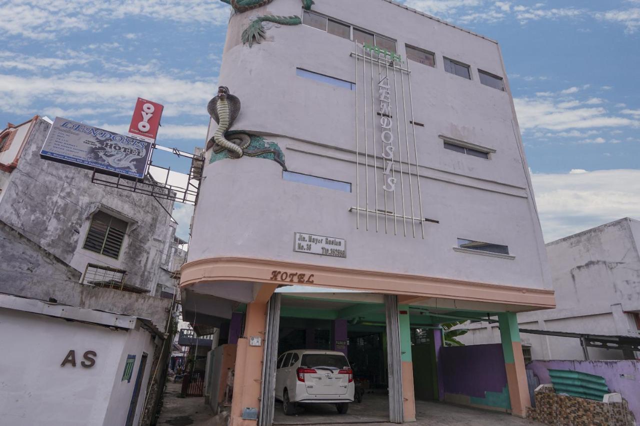 Oyo 1495 Hotel Lendosis Palembang Kültér fotó