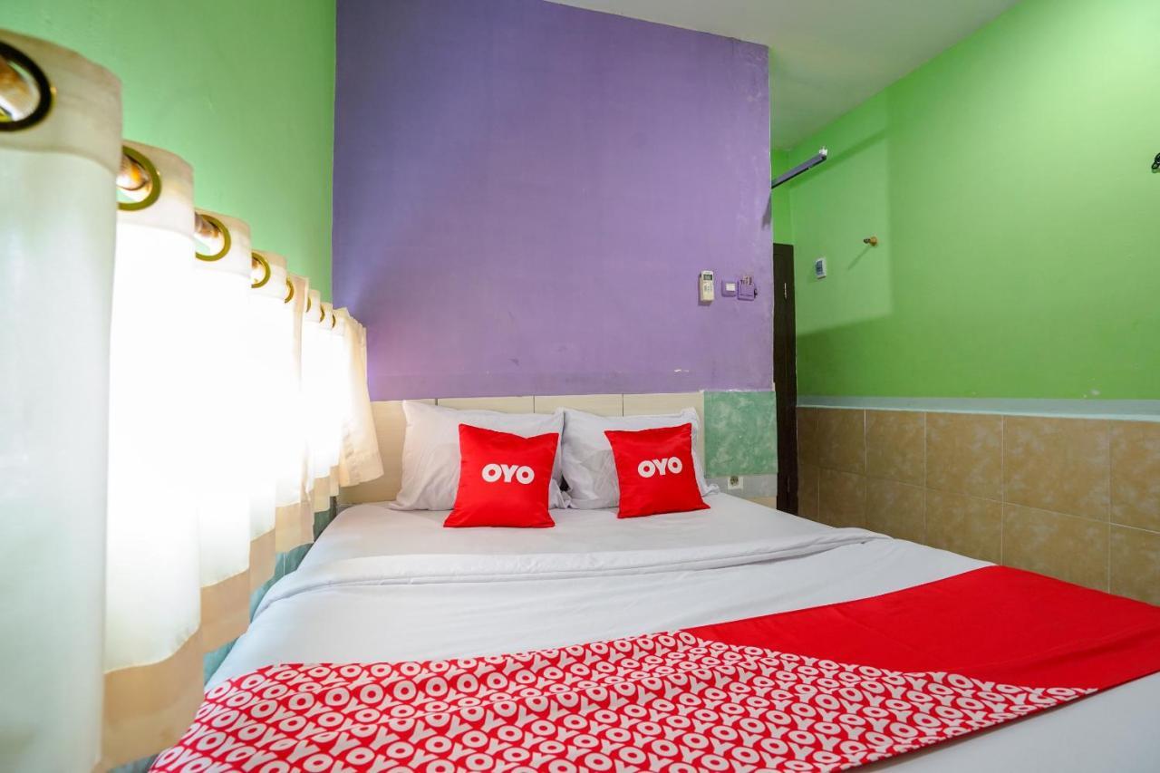 Oyo 1495 Hotel Lendosis Palembang Kültér fotó