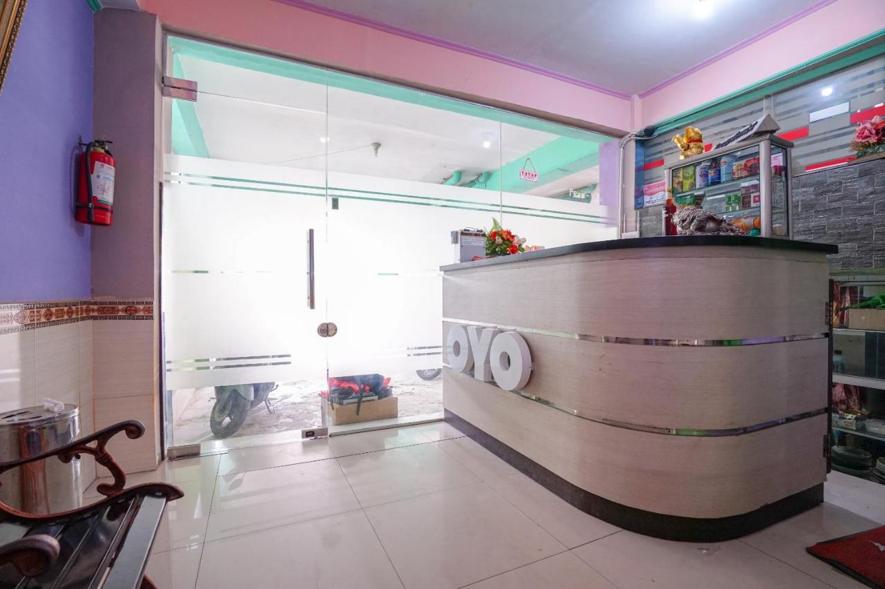 Oyo 1495 Hotel Lendosis Palembang Kültér fotó