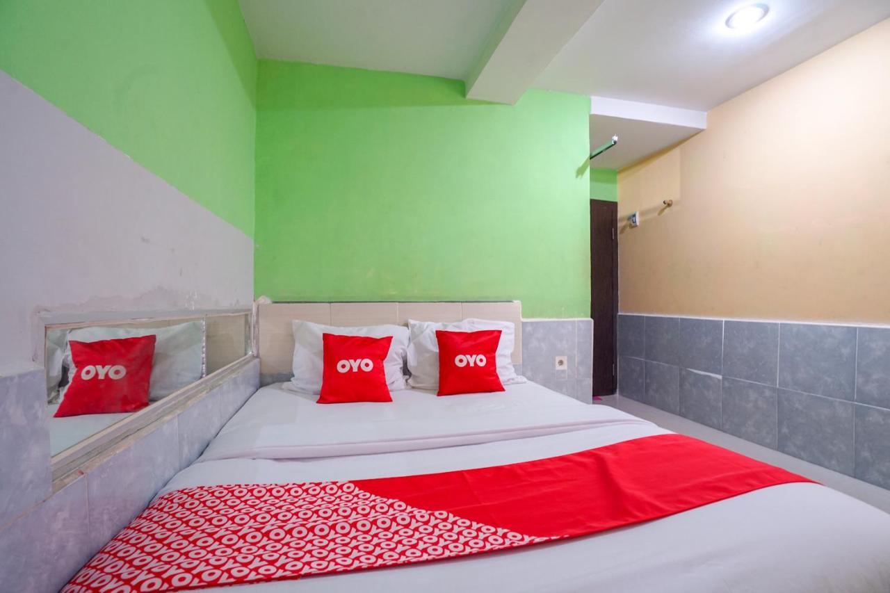 Oyo 1495 Hotel Lendosis Palembang Kültér fotó